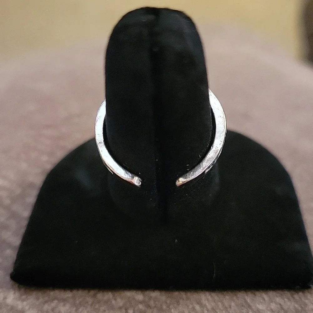 3/$30 Green Enamel Peace Sign Open Ring